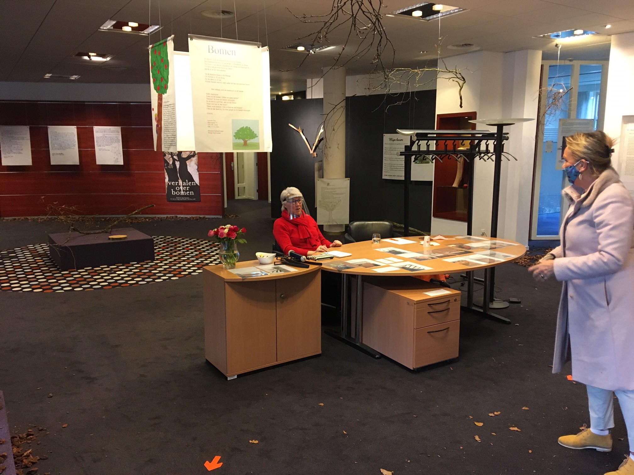 Feestelijk stemmen bij de voormalige Rabobank.